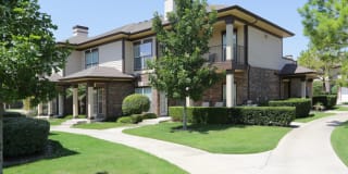 Estate Villas at Krum Gallery 64