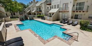 Algarita Lakeside Gallery 18