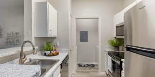 Keystone Falls Apartment Homes Gallery 2