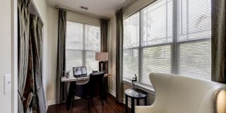 River Oaks Gallery 12