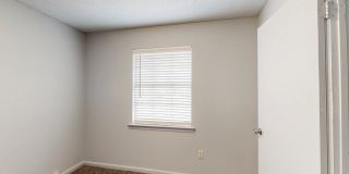 Luxe at Raleigh Apartments Gallery 12