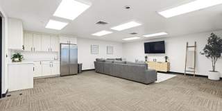 Wall & 17th Gallery 13