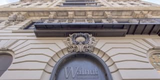 Walnut Square Gallery 13