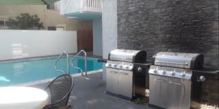 Newport Plaza Gallery 21