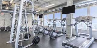 800 Tower City Club Apartments Gallery 29