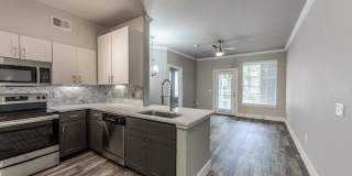 Lakeside Apartments Gallery 15