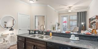 Lake Lofts at Deerwood Gallery 9