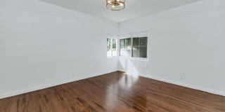 114 W Windsor Avenue Gallery 26