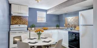 912 S Armstrong st./ 731 W. Hull ave. Gallery 3