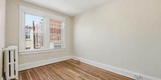 711 HARVARD Street NW Gallery 13