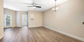 Ashbury Square Gallery 8