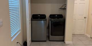 Spacious 2-Bedroom Townhome Near River City Gallery 6