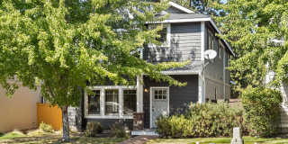 Charming, Furnished 3 bedroom Home w/ Garage Gallery 1