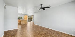 3 bed/2 bath Mesa home with a pool Gallery 5