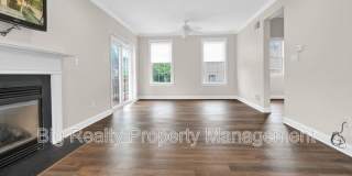 364 Prospect St Gallery 22
