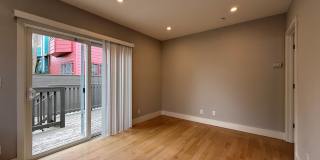Spacious 1BD/1BA with In‑Unit Laundry – Prime Commuter Location Gallery 1