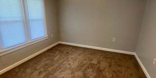 SPACIOUS 3 bed/2 bath with fenced yard and large deck! Gallery 19
