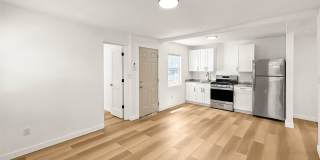 Beautifully Renovated 2 Bed/1 Bath Duplex – Move-In Ready in the Heart of Clearwater! Gallery 9