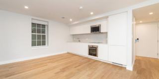Renovated North End Studio with AC and No Broker Fee! Gallery 1