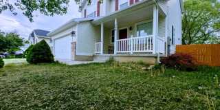 Lovely Spacious Home with Large Mature Yard! Gallery 1
