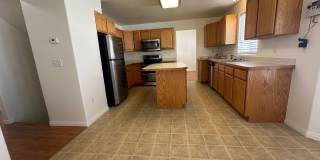 Freshly Painted, New Carpet Throughout - Home For Rent In Springville!!! Gallery 23