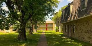 2400 Goodwin Avenue - Building 2 Gallery 11
