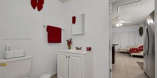 7420 SW 31st St Gallery 7