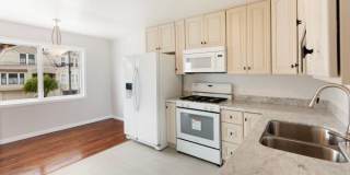 Beautiful rehabbed Mid-Century single family home Gallery 8