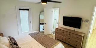 300 NE 7th Street Gallery 6