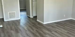 1700 West McIntyre Street - 1700-14 Gallery 1