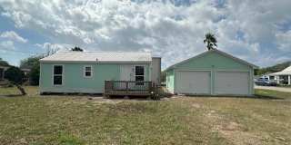 737 Webb Street Gallery 1