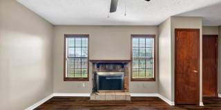 Harts Landing - Right next to the pool! One month half off rent! Gallery 8