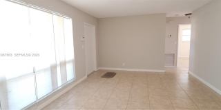 1900 N 32nd Ct Gallery 3