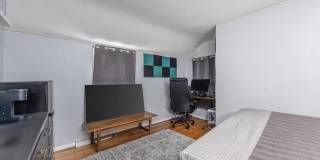 307 DICKINSON ROAD Gallery 15