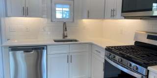 515 Jackson Avenue Gallery 4