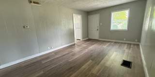 For Rent: 2204 S Vine St Cozy 3 Bedroom Home! Gallery 1