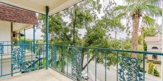 French Place Gallery 18