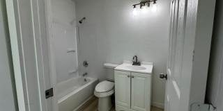 2BD APARTMENT WITH WATER PAID!! Gallery 8