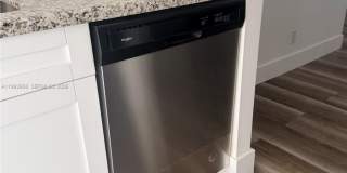 7500 NW 5th Pl Gallery 4