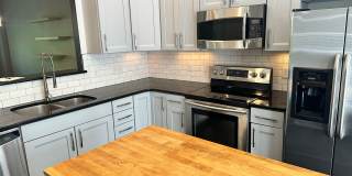 Amazing Three Bedroom Townhome in Southend! Gallery 8
