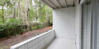 Oak Terrace Gallery 21