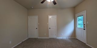 2 Weeks Free Rent / 3/2/2 Duplex off HWY 46 / Fridge / Interior Washer & Dryer Connections / Fenced in Backyard / CISD Gallery 12