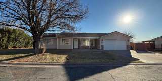 HOME FOR RENT IN A CUL-DE-SAC! Gallery 1