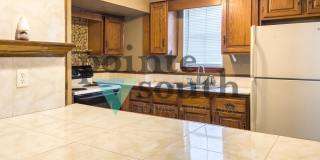 2615 W Jackson St Apt B Gallery 5