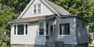 8 Laurel Street Gallery 1