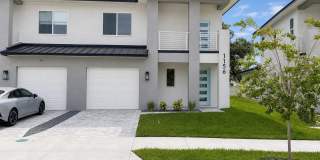 Stunning New Construction Villa for Rent Near Lake John Stunning New Construction Villa for Rent Near Lake John Gallery 1