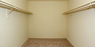 Kensington Club Gallery 77