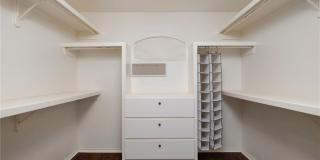 2111 E 25th Street Gallery 11