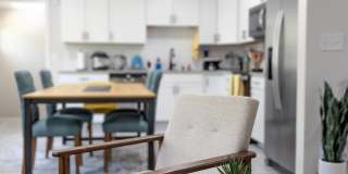 4523 W Montague Ave Gallery 1