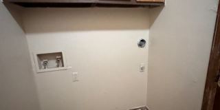 2 bed duplex with 1 1/2 baths, bonus room and a 1 car garage for lease in SW OKC! (no fenced yard) Gallery 13